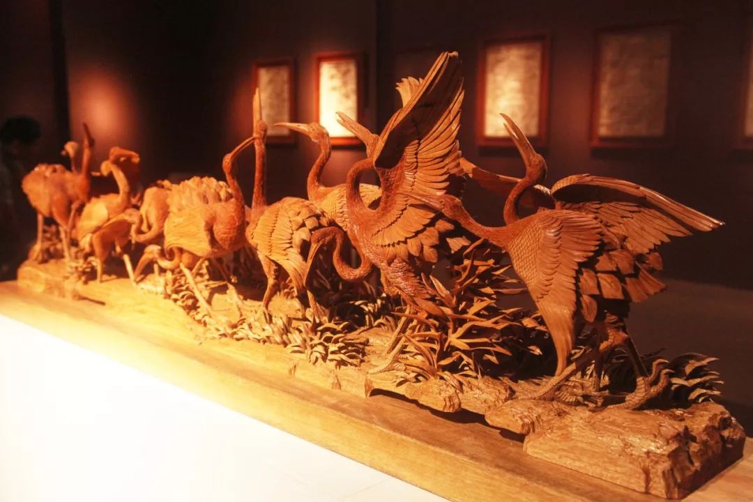 东阳木雕从工艺到艺术 黄小明大师匠心力作亮相中国美术馆_作品