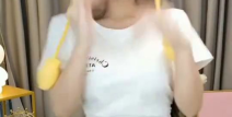 小姐姐刮帽子,帽子刮痕见证小姐姐的时尚态度